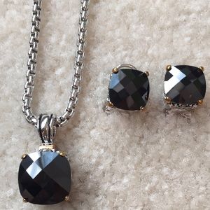 Necklace and earring set